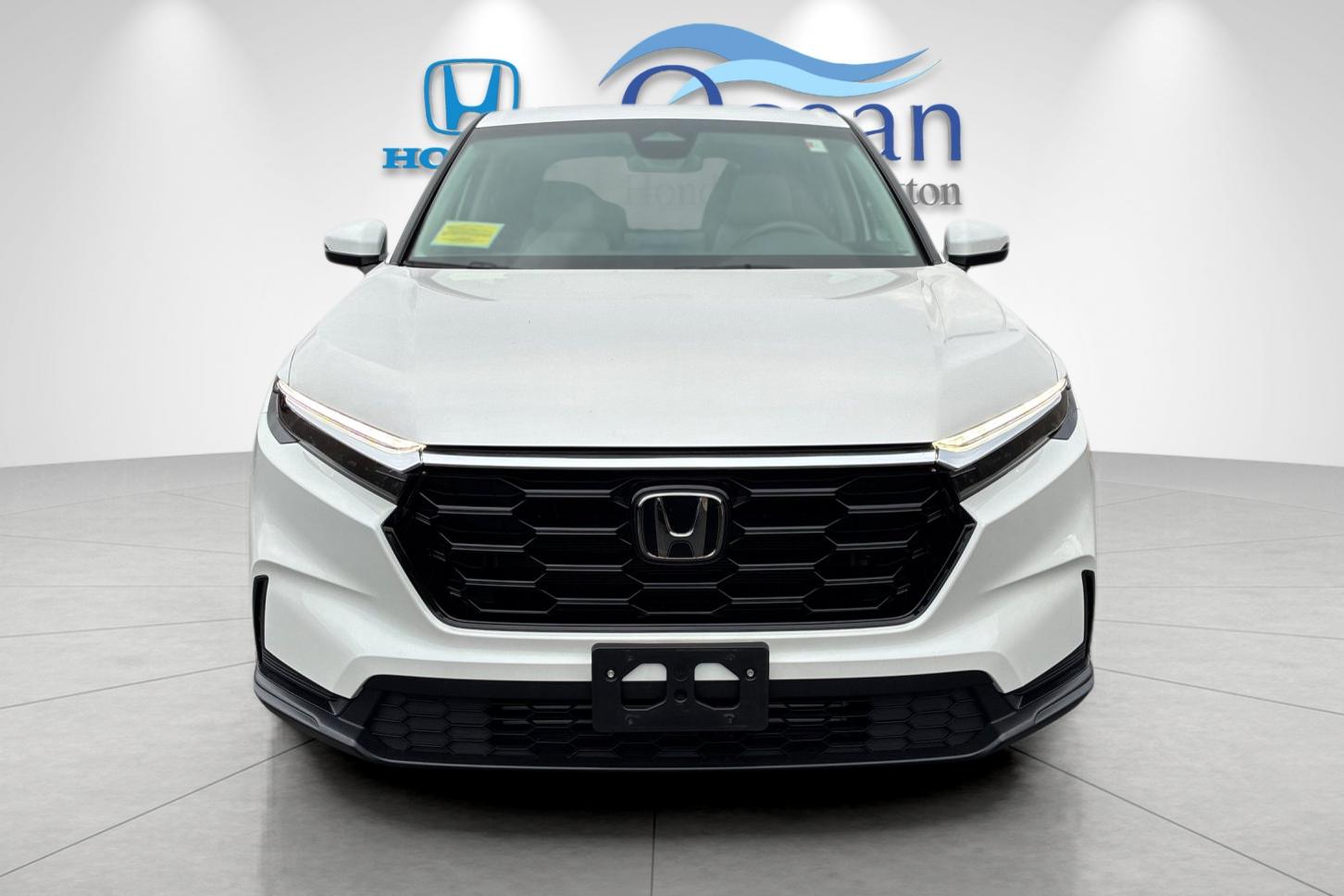 Used 2024 Platinum White Pearl Honda EX image 8
