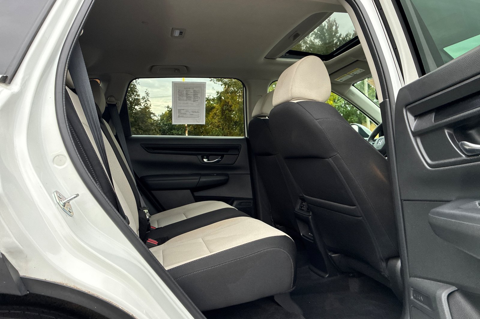 Used 2024 Platinum White Pearl Honda EX image 18