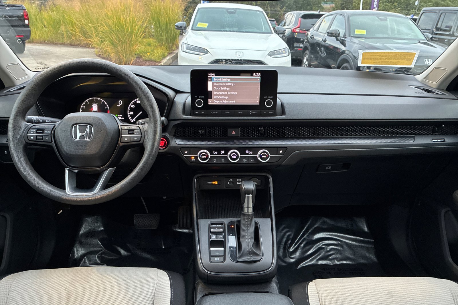 Used 2024 Platinum White Pearl Honda EX image 16