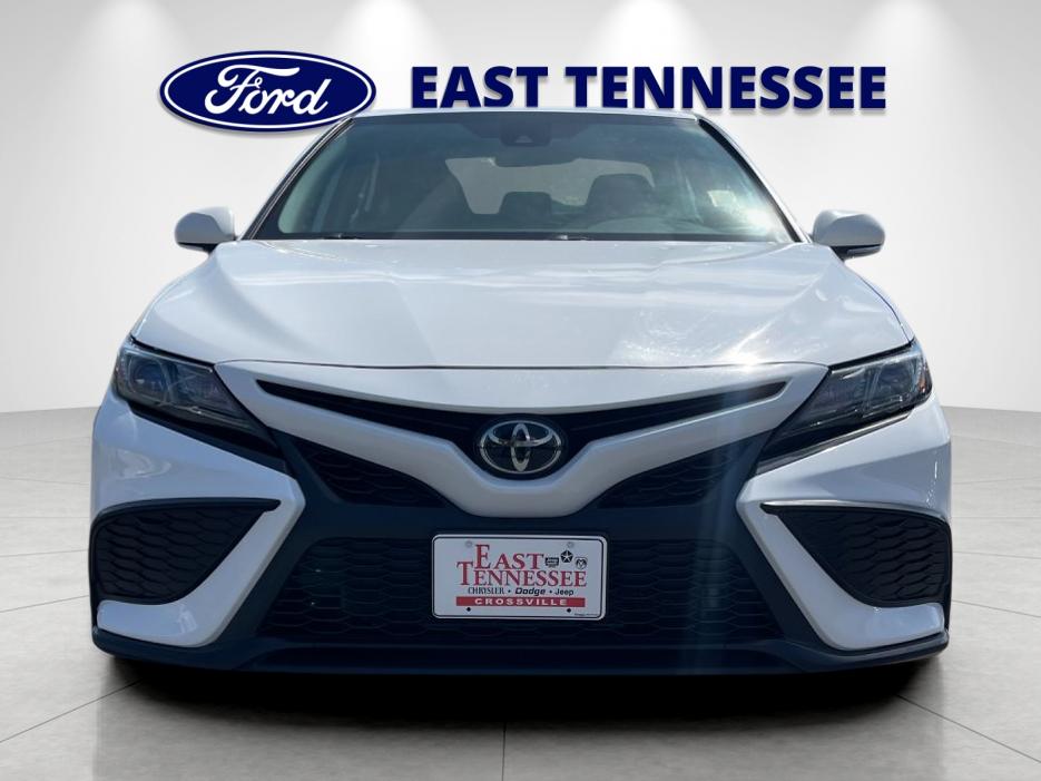 Used 2024 White Toyota SE image 9