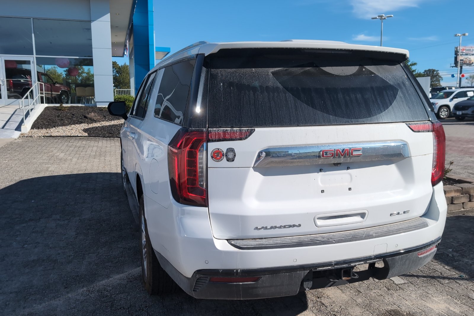 Used 2023 White GMC SLE image 8
