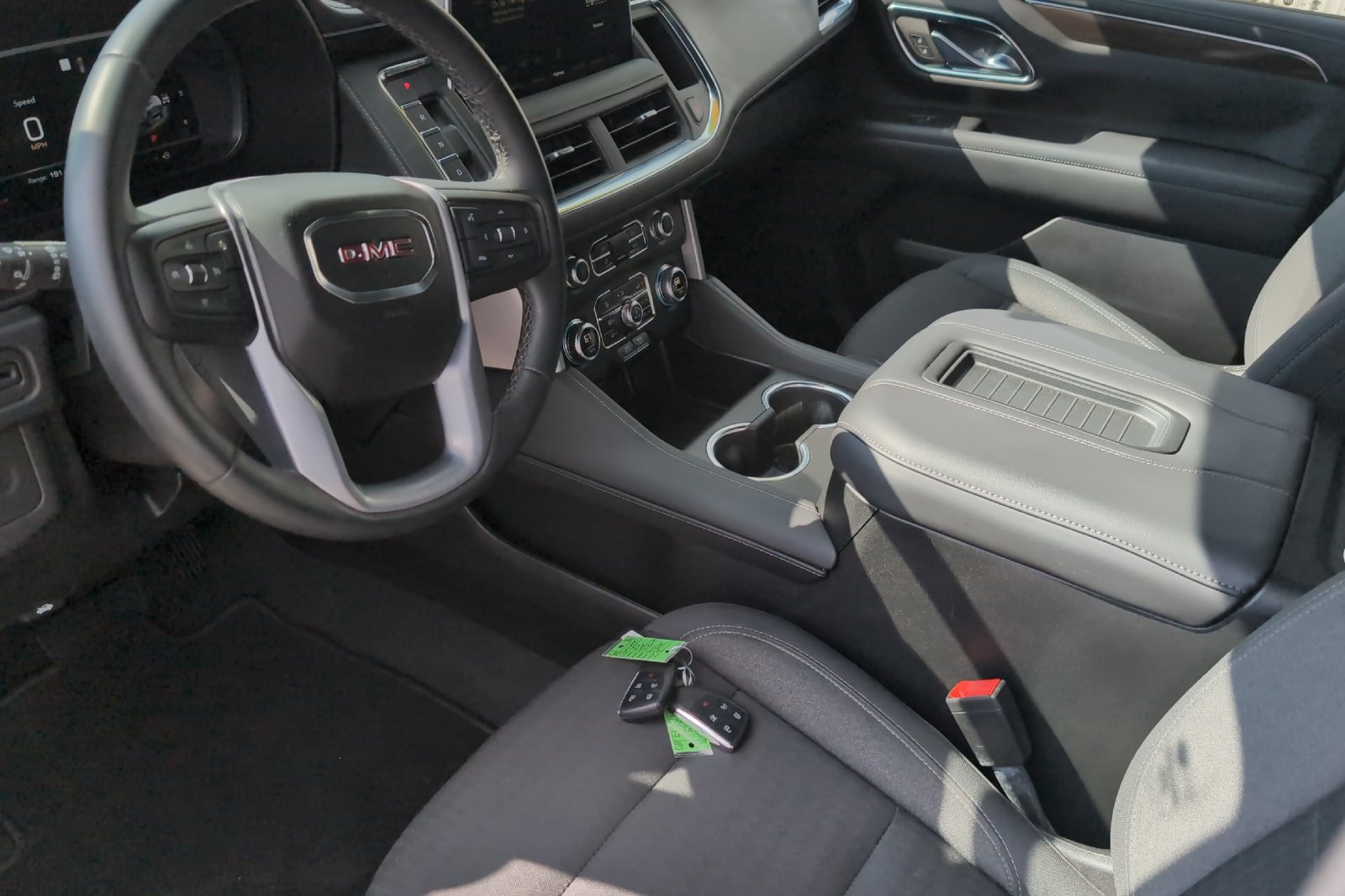 Used 2023 White GMC SLE image 11