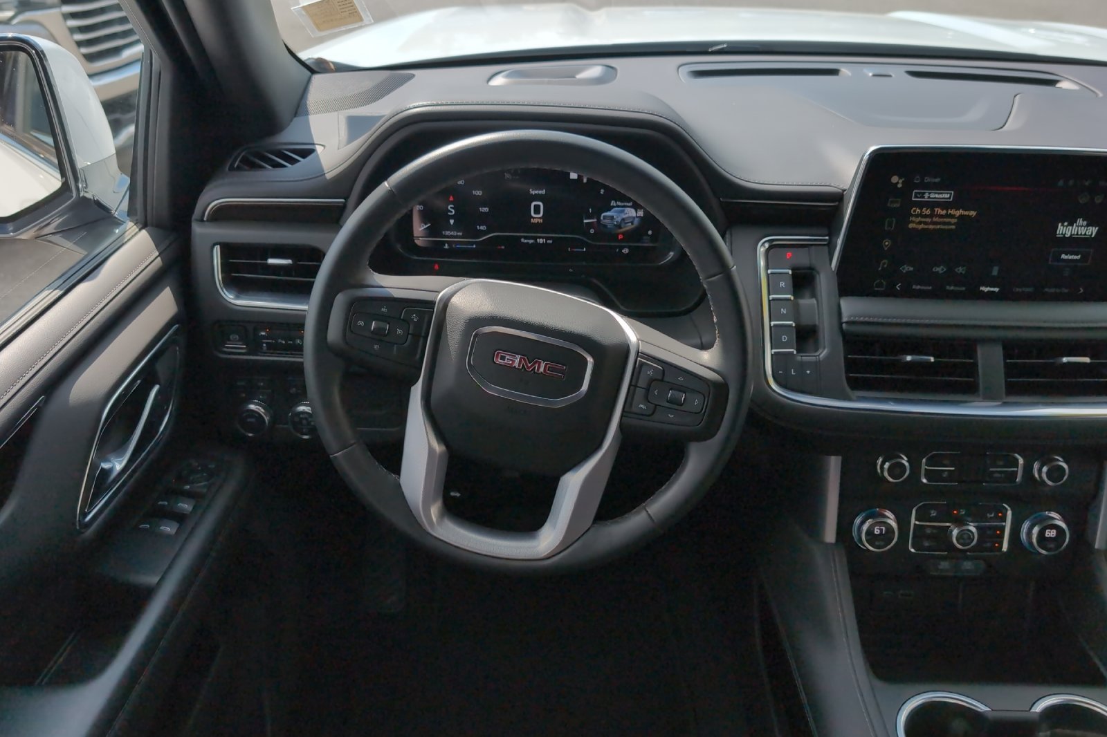 Used 2023 White GMC SLE image 15