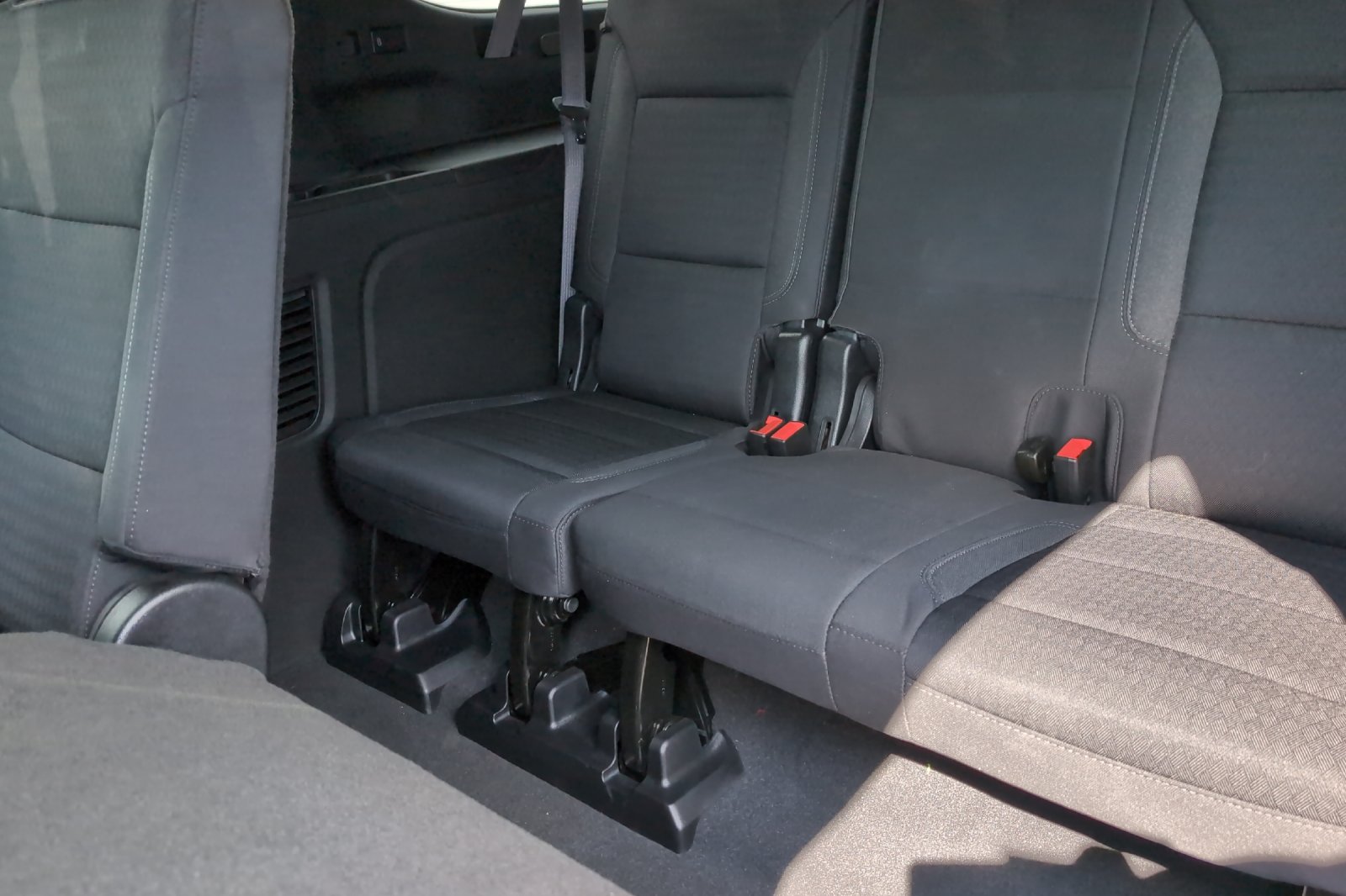 Used 2023 White GMC SLE image 16