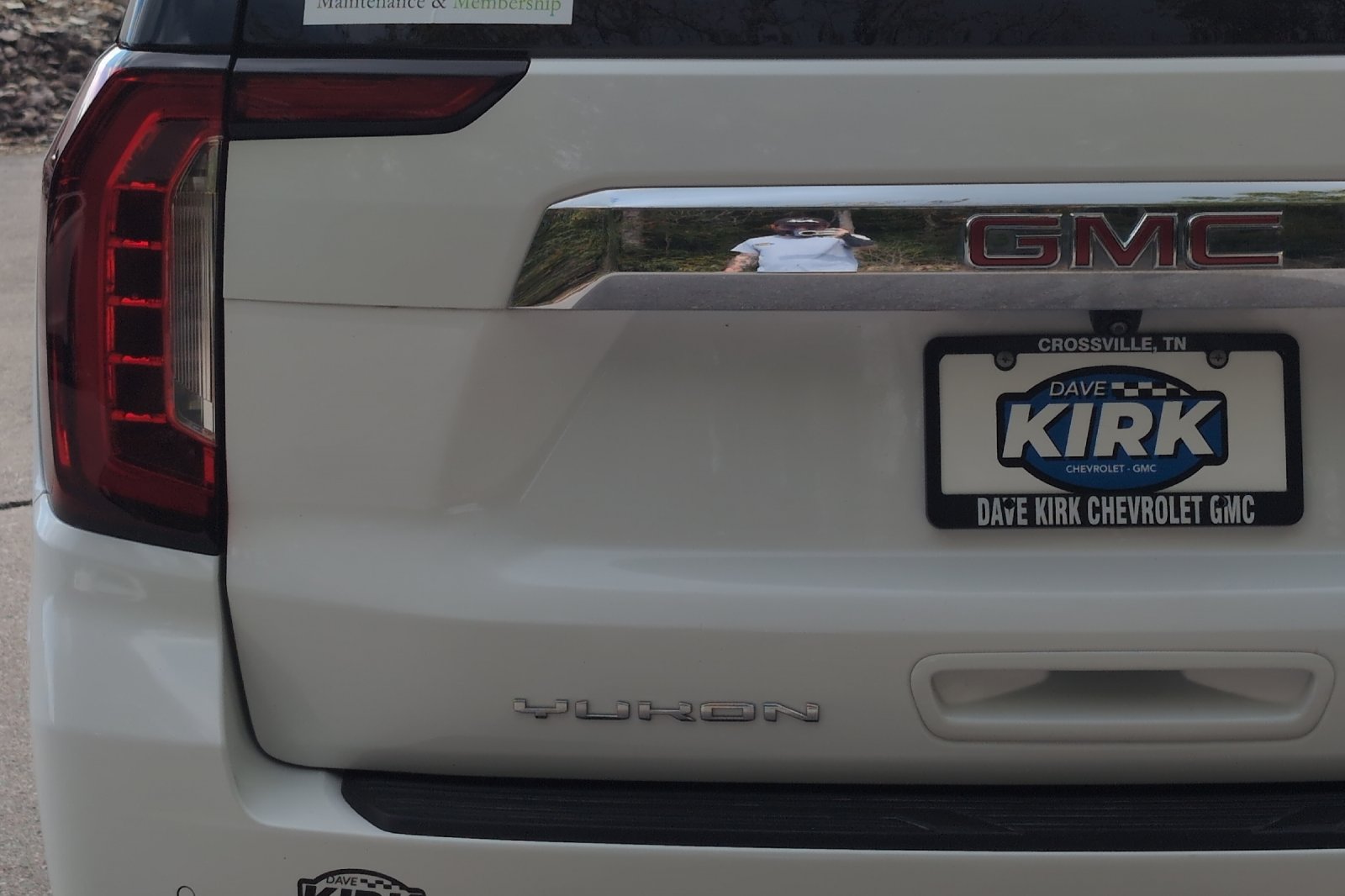 Used 2023 White GMC SLE image 30