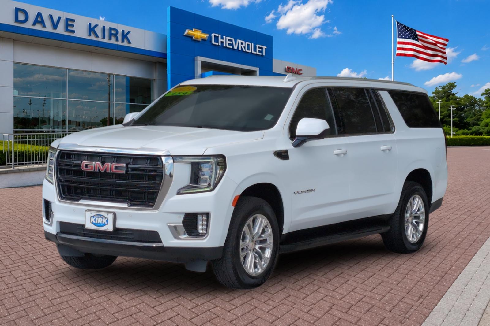 Used 2023 White GMC SLE image 7