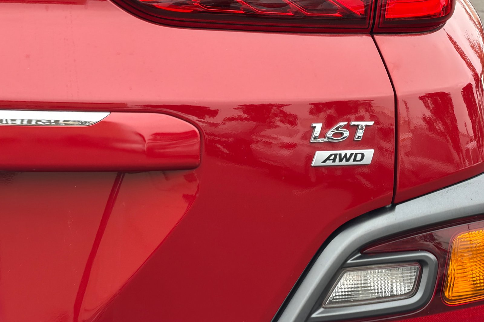 Used 2019 Red Hyundai Ultimate image 24