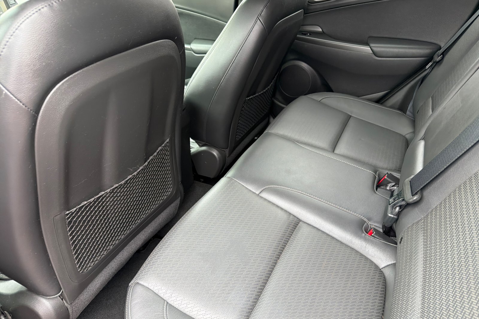 Used 2019 Red Hyundai Ultimate image 9