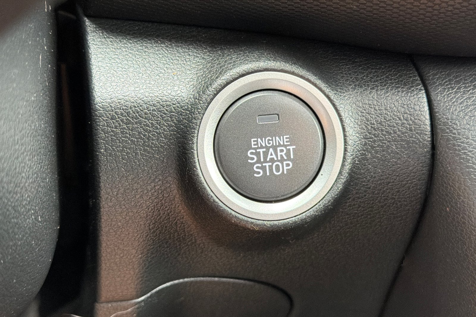 Used 2019 Red Hyundai Ultimate image 20