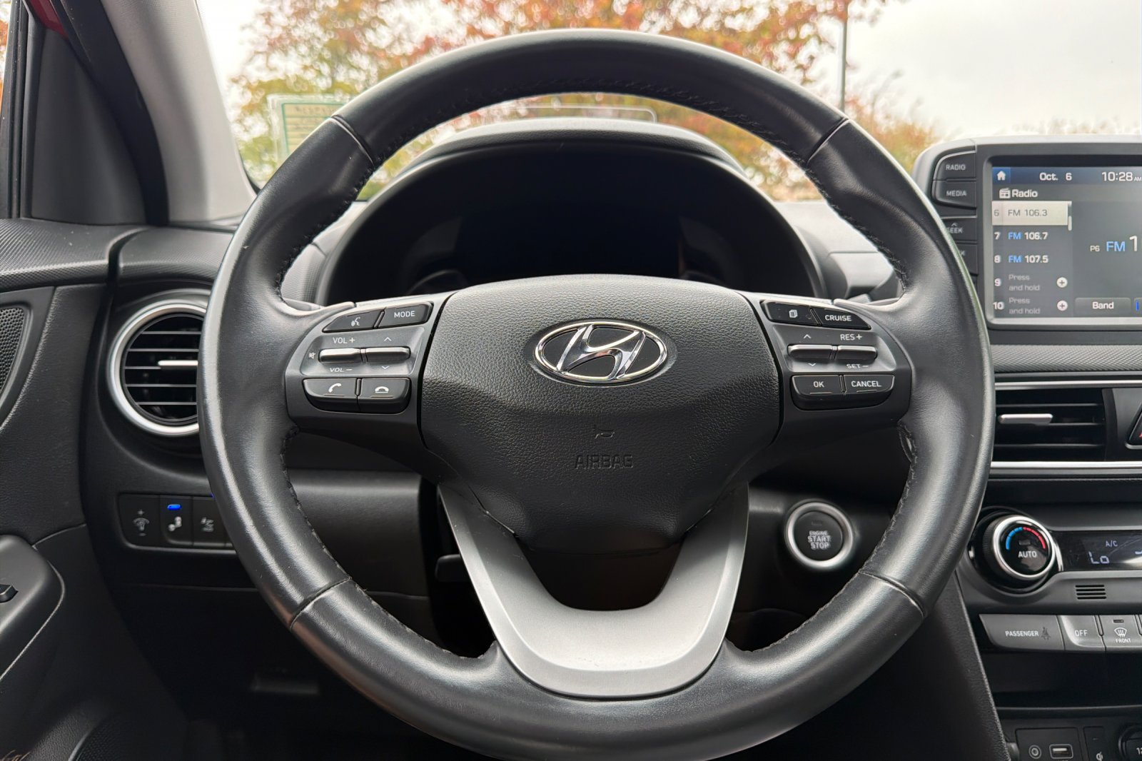Used 2019 Red Hyundai Ultimate image 21