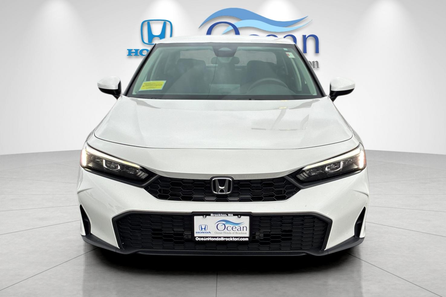 Used 2025 Platinum White Pearl Honda LX image 8
