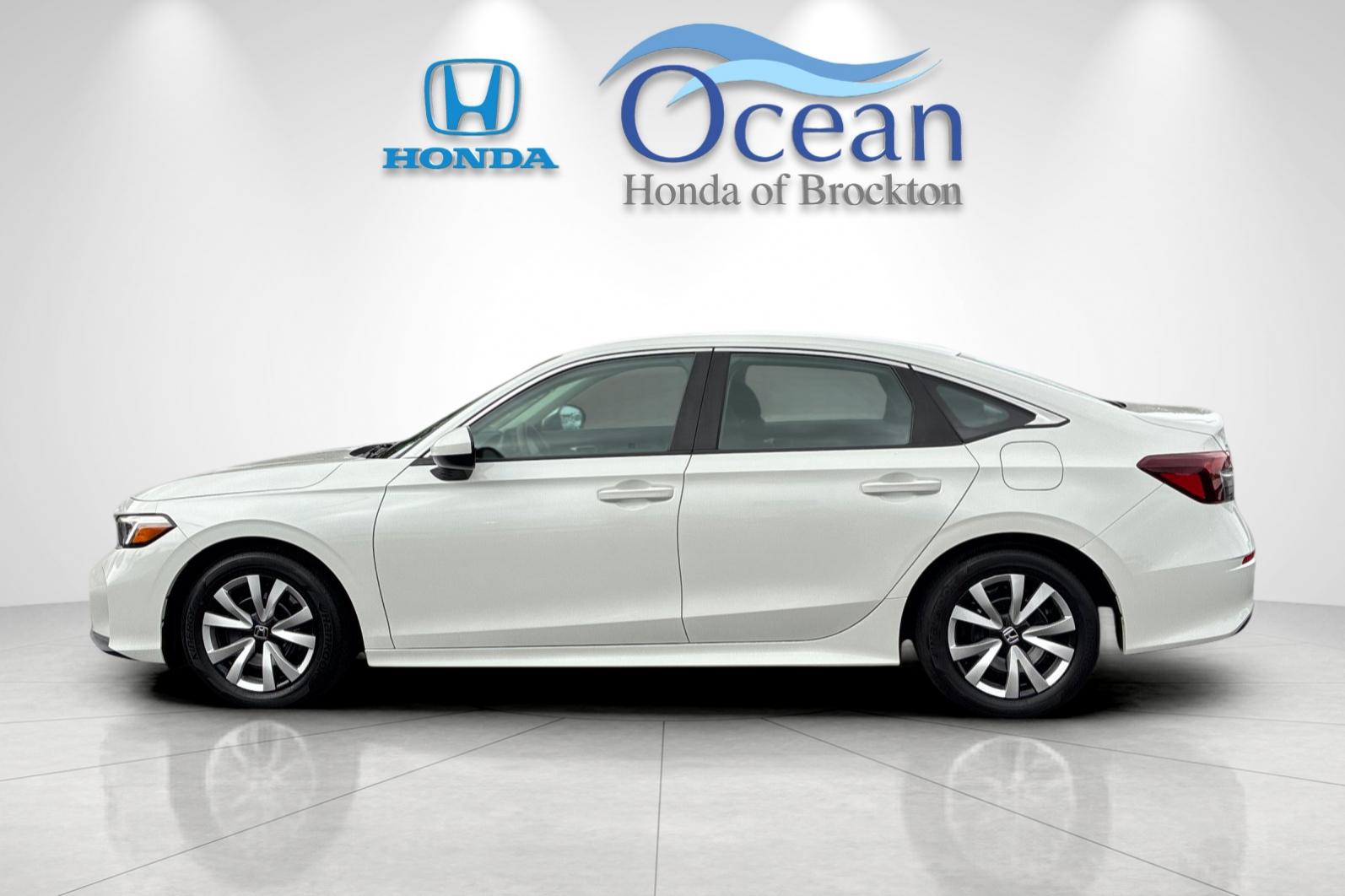Used 2025 Platinum White Pearl Honda LX image 6