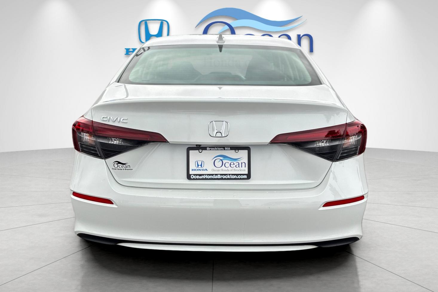 Used 2025 Platinum White Pearl Honda LX image 4