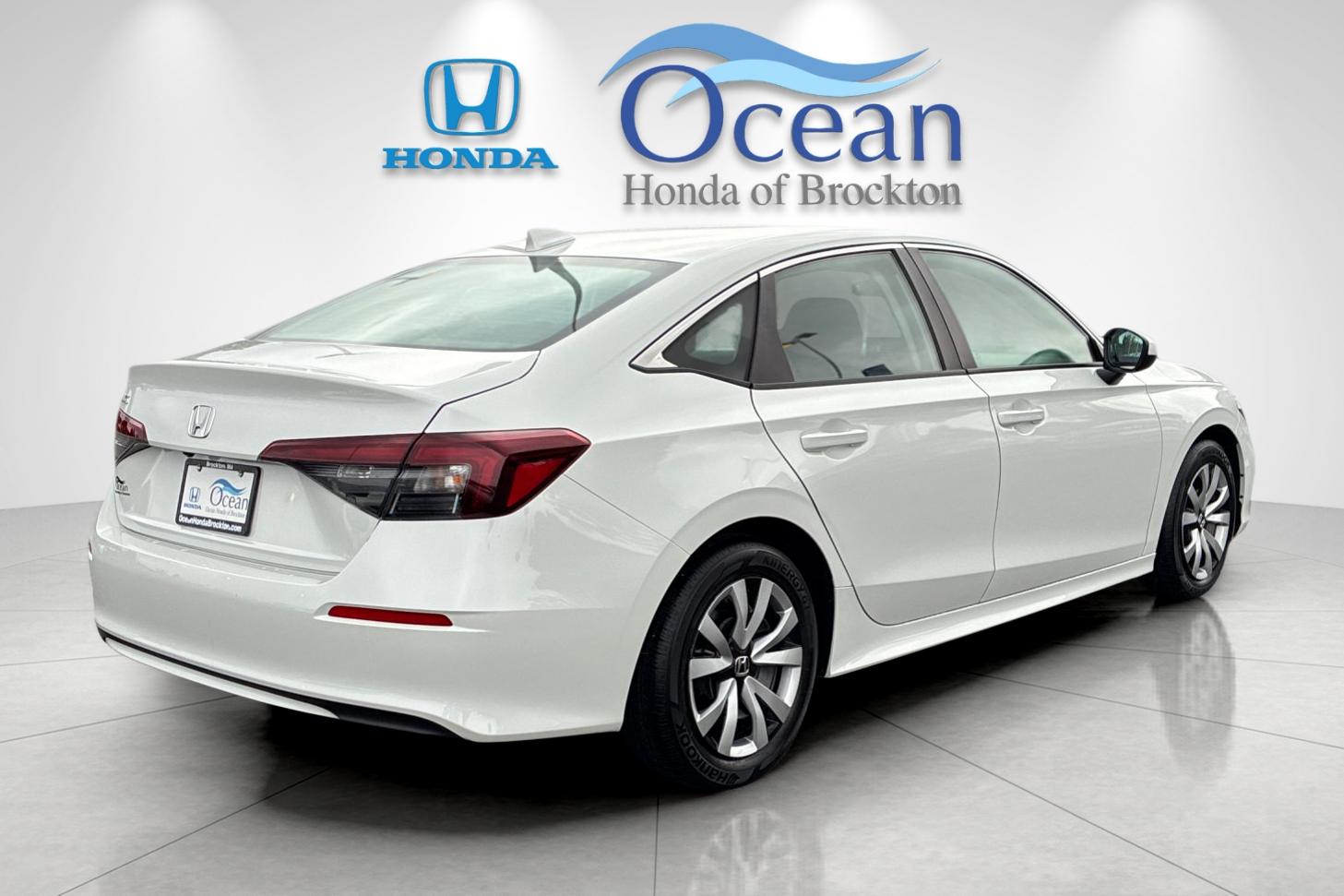 Used 2025 Platinum White Pearl Honda LX image 3