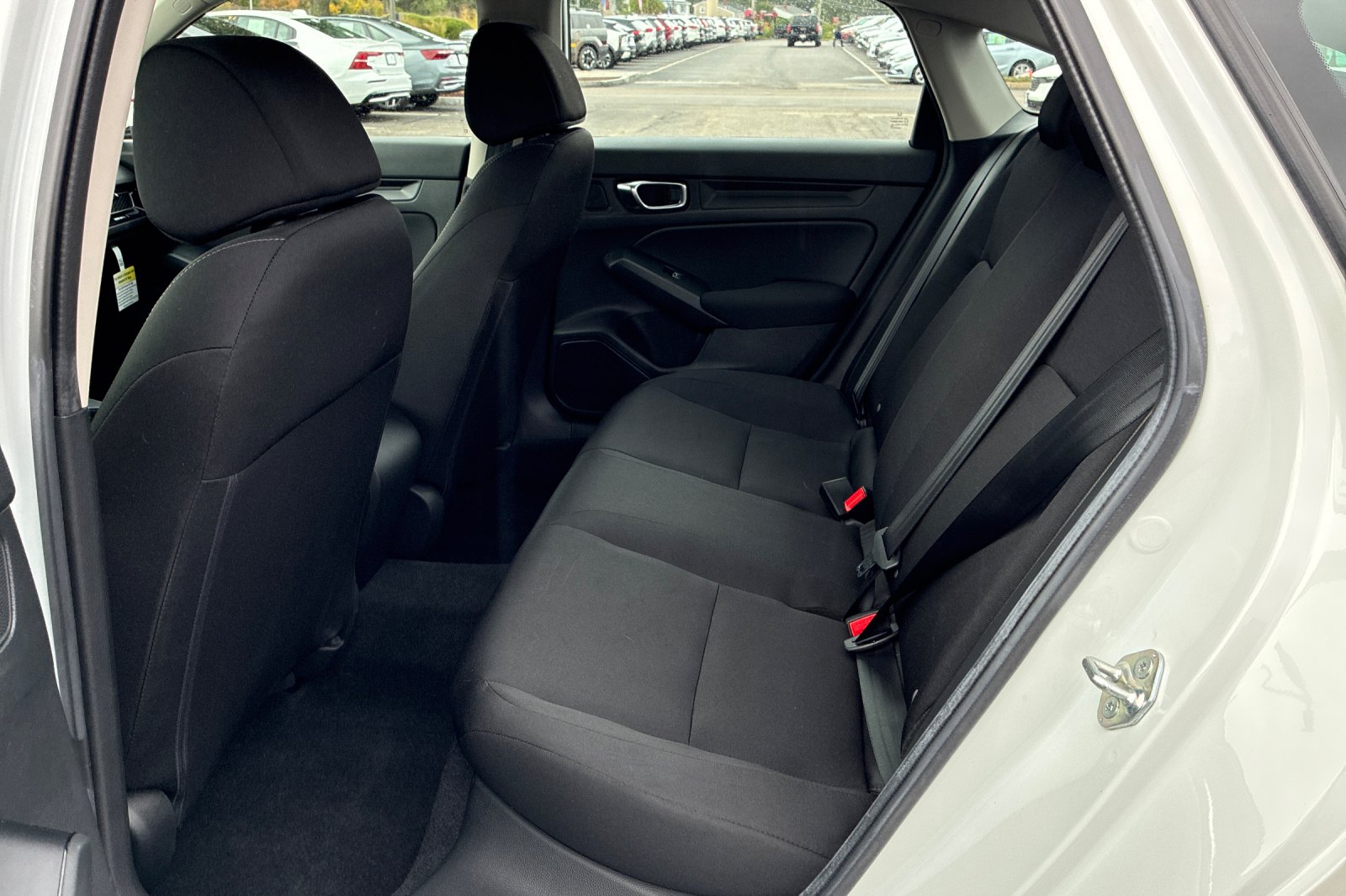 Used 2025 Platinum White Pearl Honda LX image 15