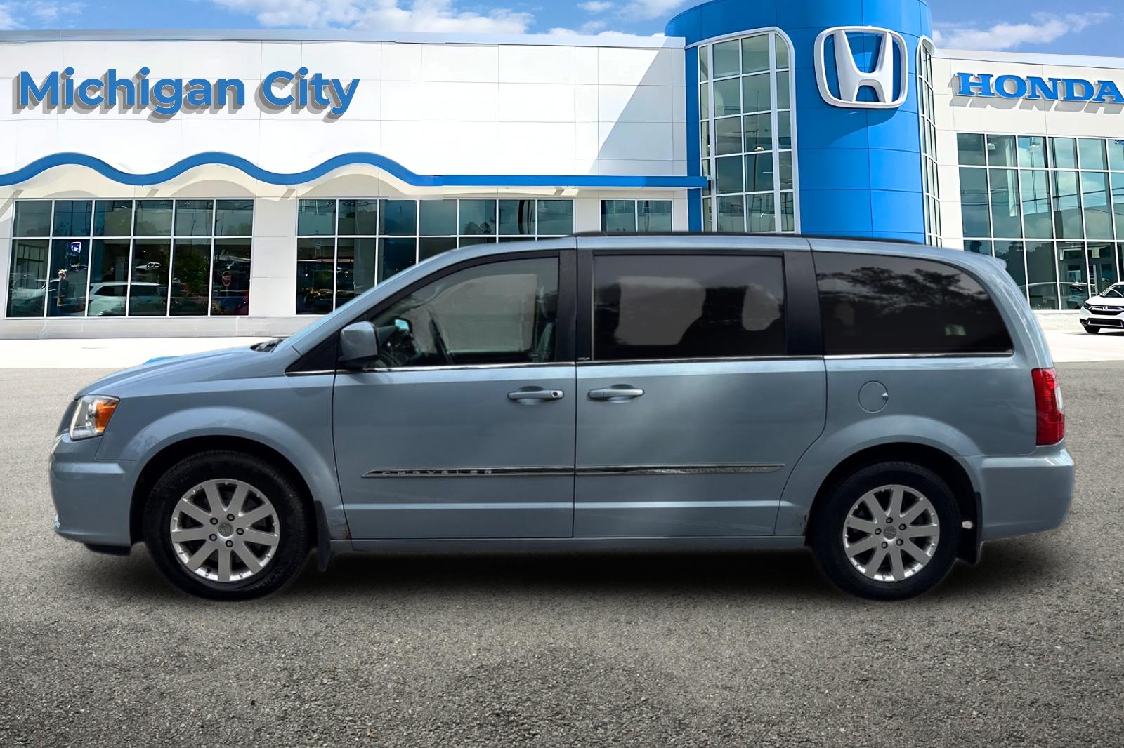 Used 2013 Chrysler Town & Country Touring with VIN 2C4RC1BG7DR512803 for sale in Michigan City, IN