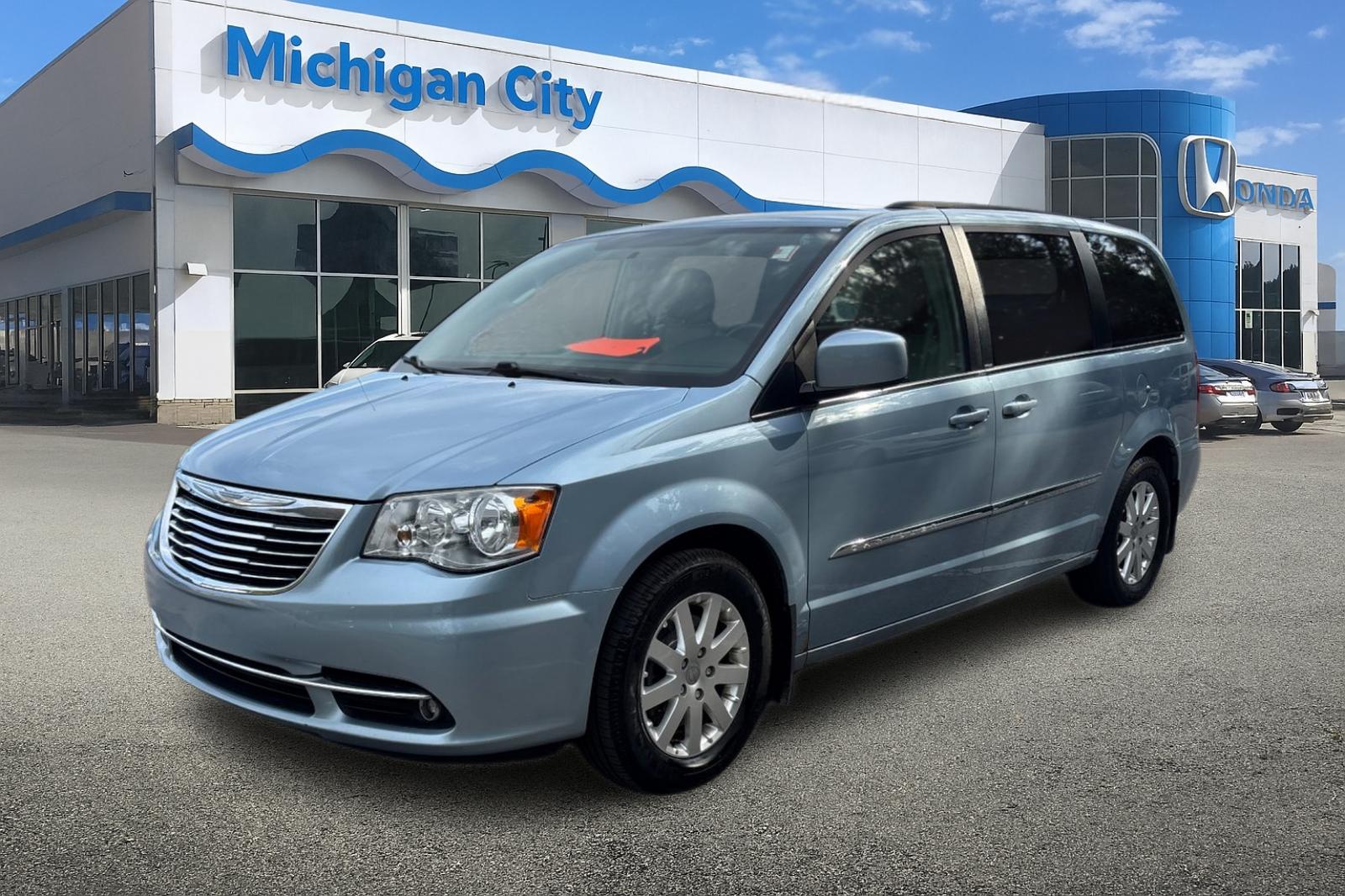 2013 Chrysler Town & Country Touring