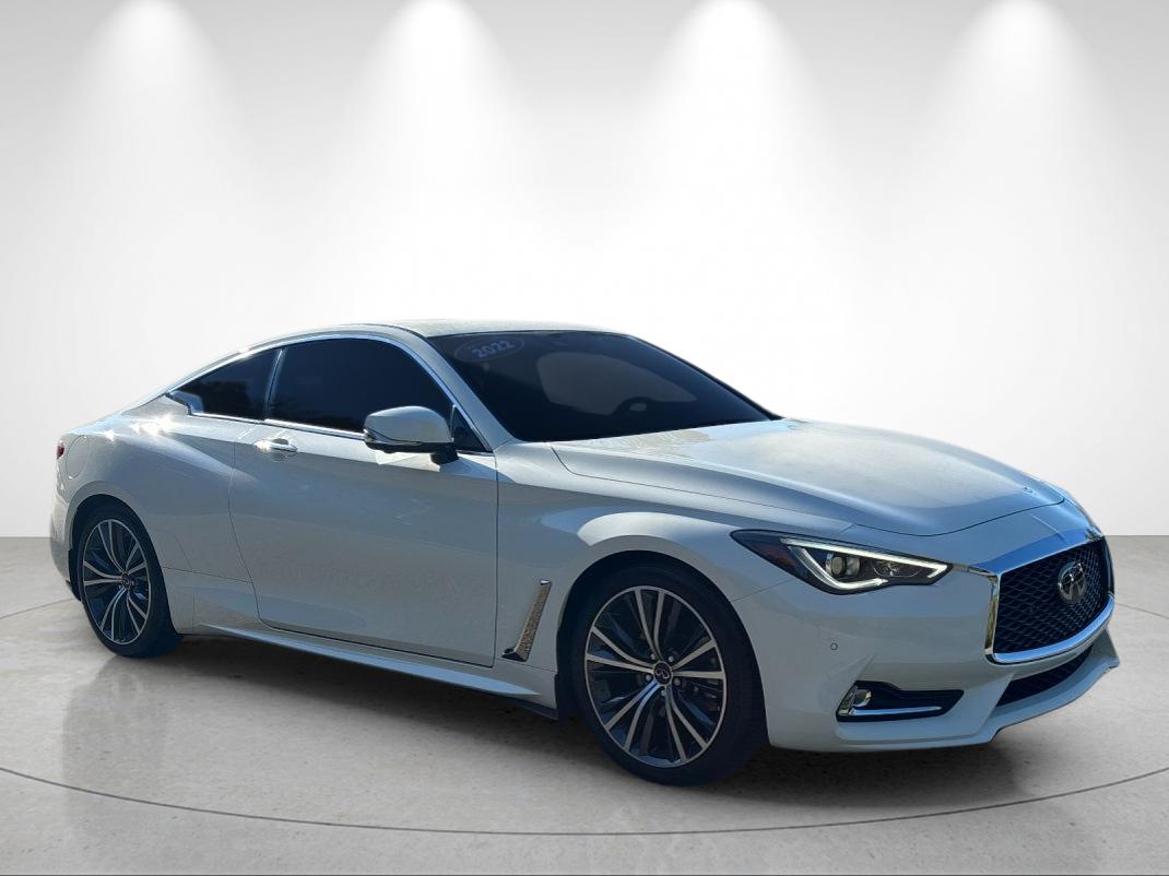 Certified Used 2022 Pure White INFINITI LUXE image 7