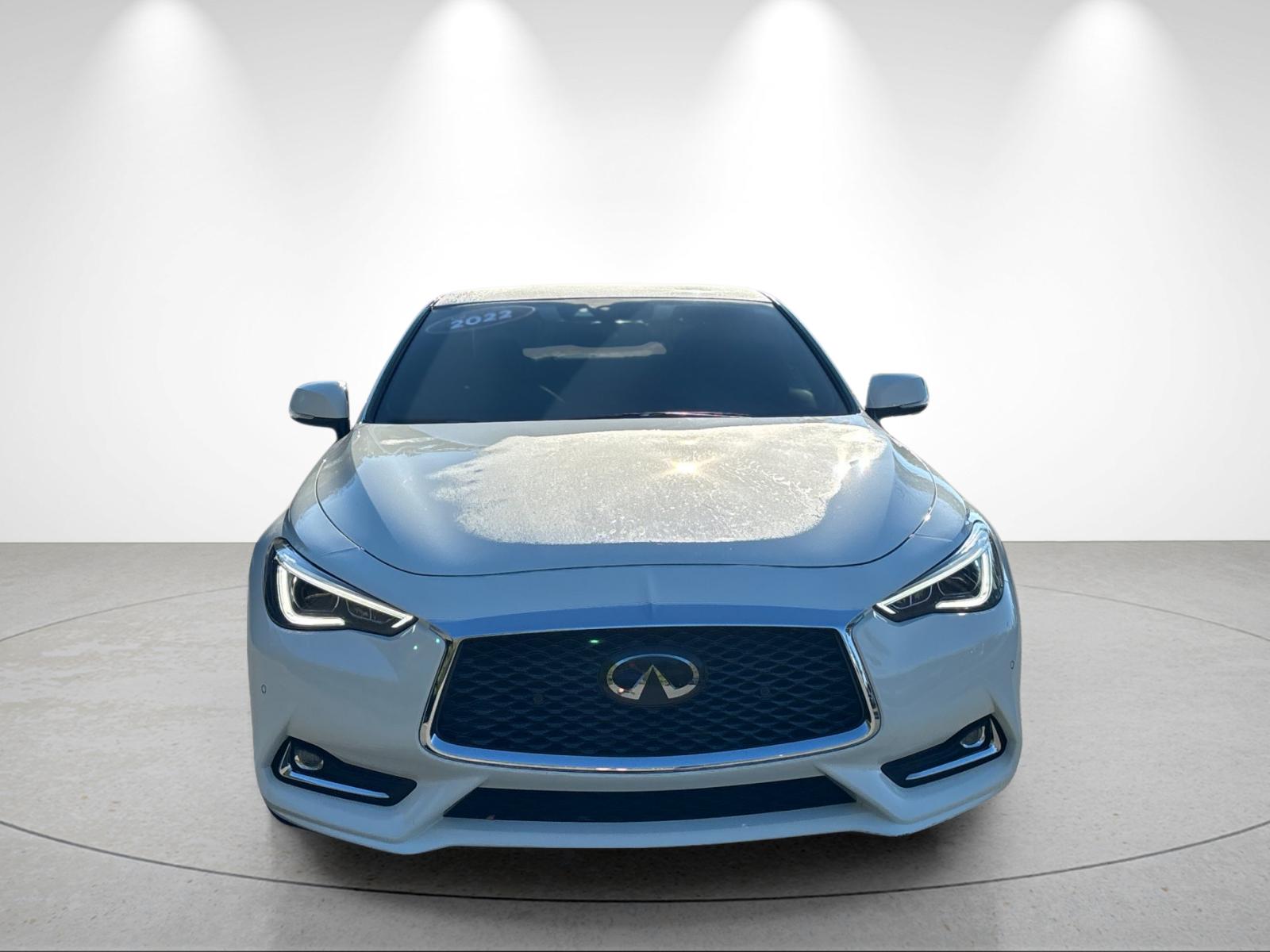 Certified Used 2022 Pure White INFINITI LUXE image 8