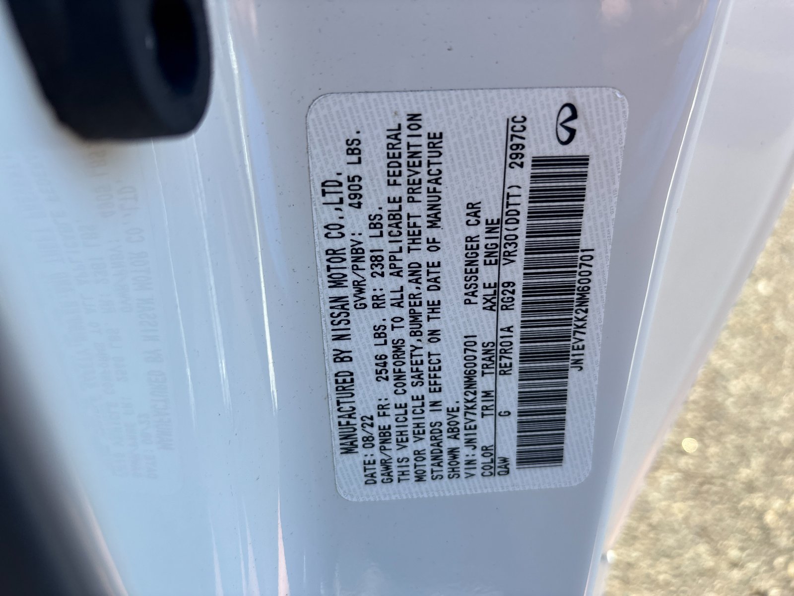 Certified Used 2022 Pure White INFINITI LUXE image 12