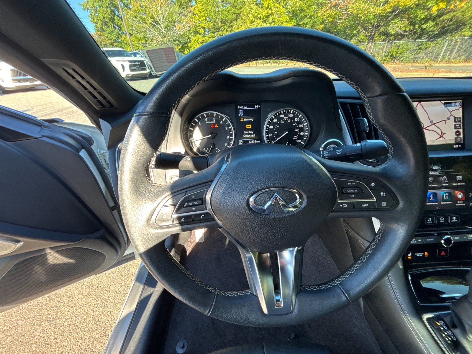 Certified Used 2022 Pure White INFINITI LUXE image 18