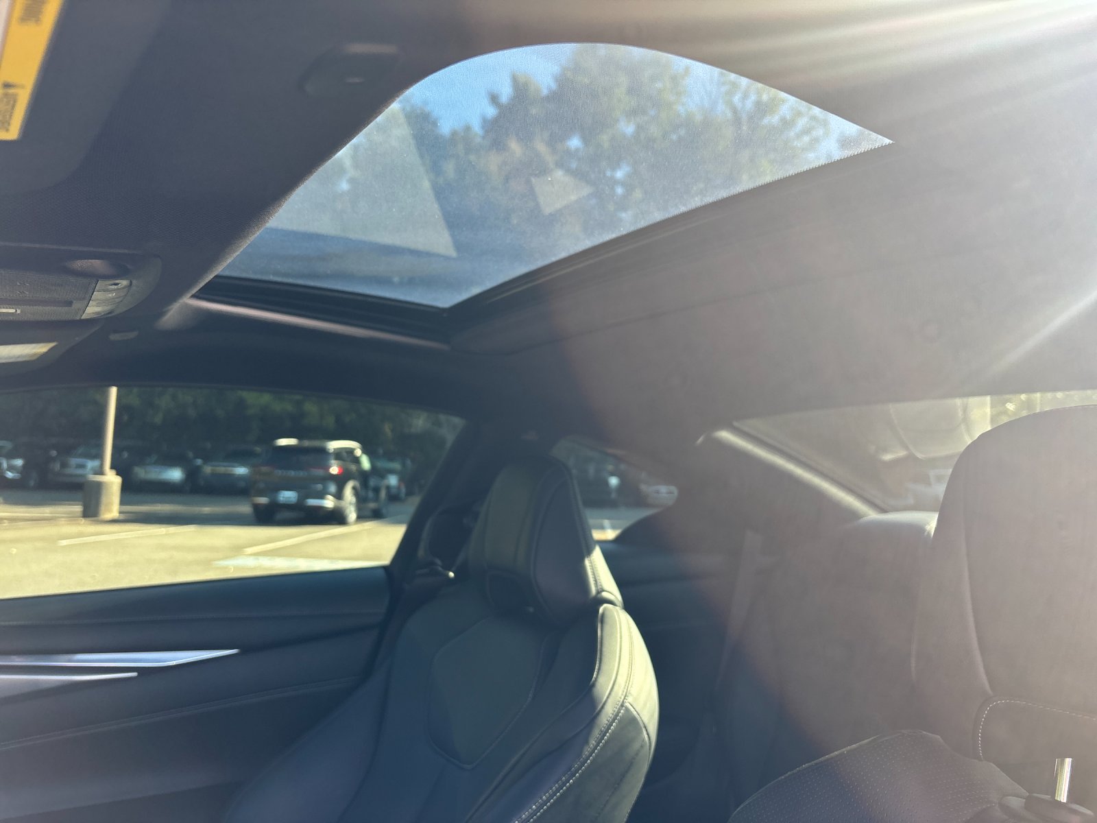 Certified Used 2022 Pure White INFINITI LUXE image 31