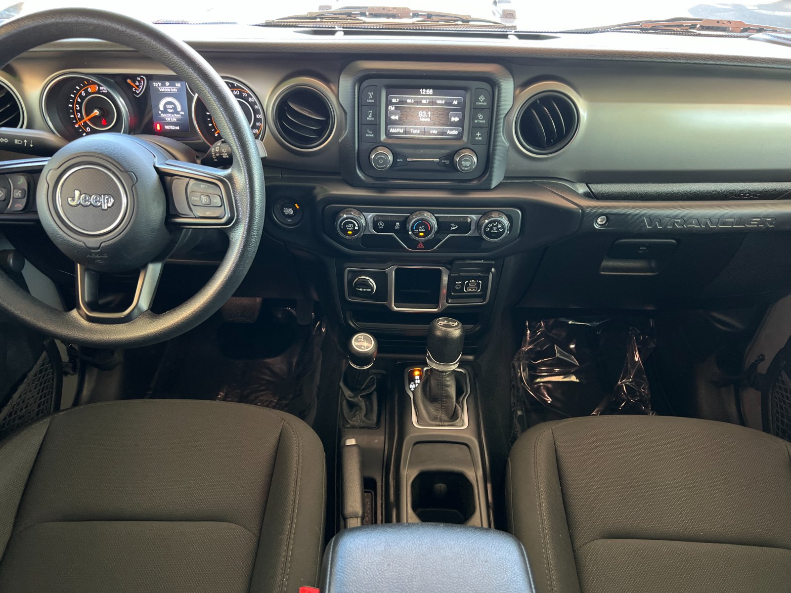 Used 2018 Gray Jeep Unlimited Sport image 12