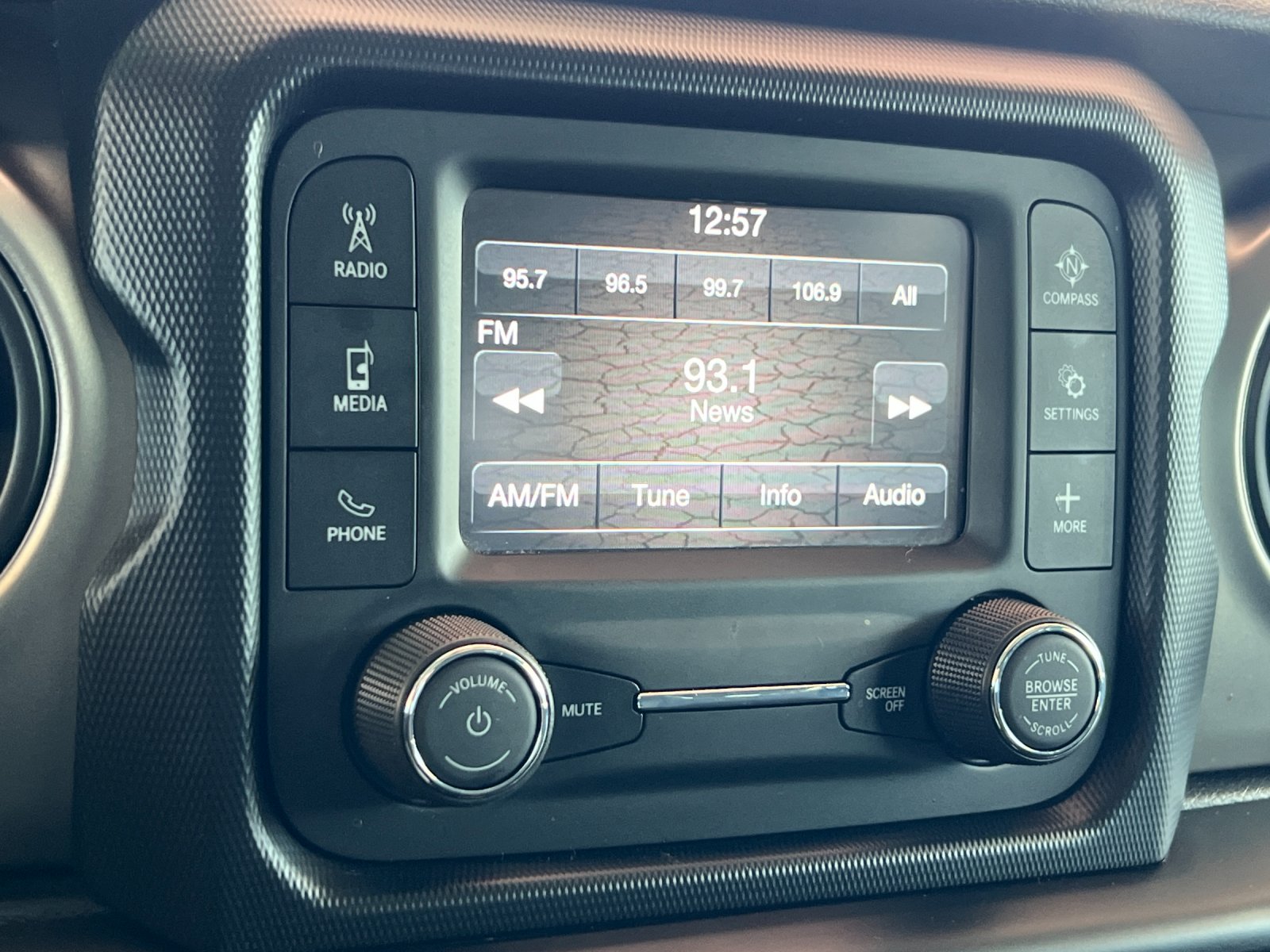 Used 2018 Gray Jeep Unlimited Sport image 16