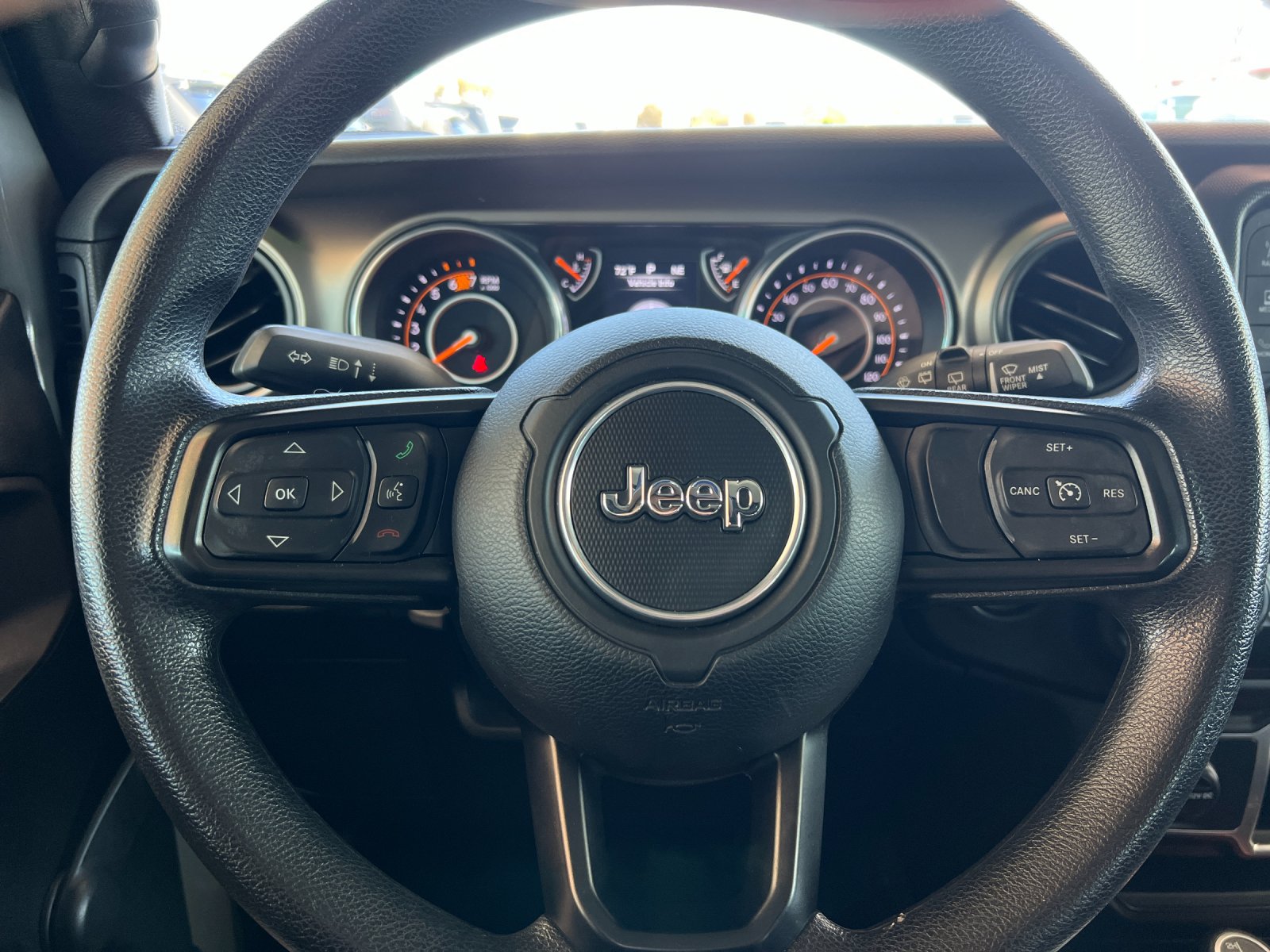 Used 2018 Gray Jeep Unlimited Sport image 21