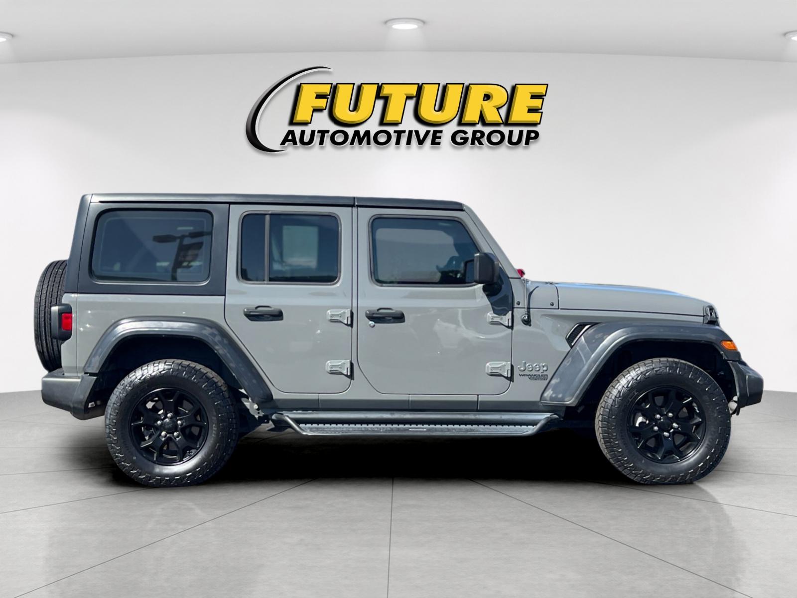 Used 2018 Gray Jeep Unlimited Sport image 2