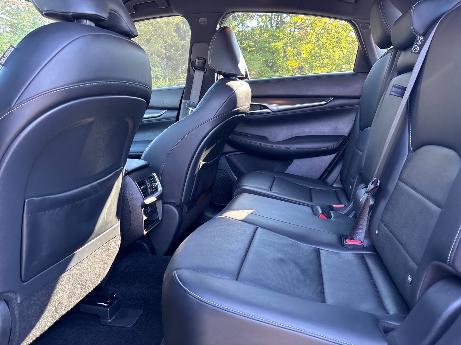 Certified Used 2023 Black Obsidian INFINITI LUXE image 31