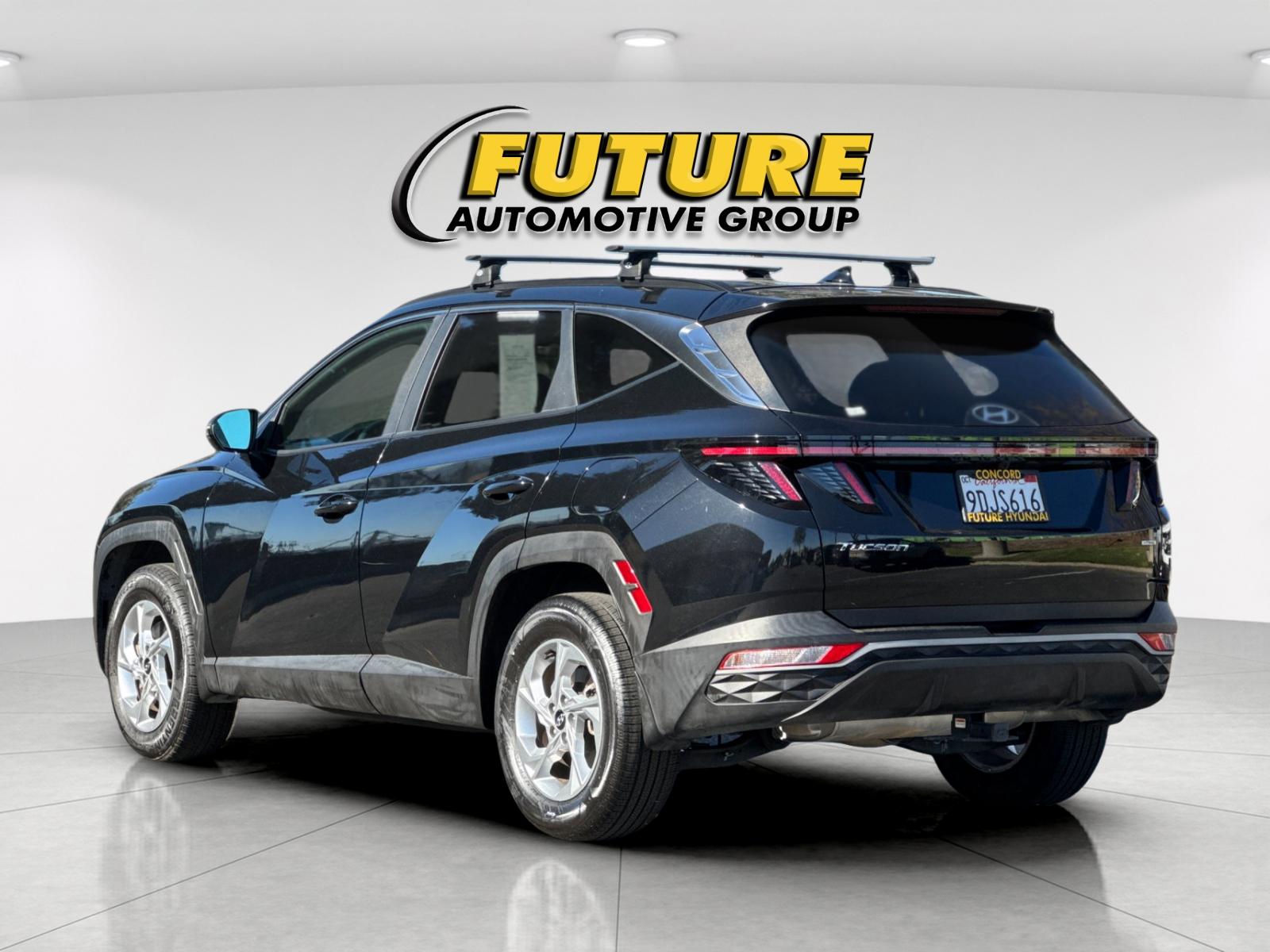 Certified Used 2022 Black Hyundai SEL image 5