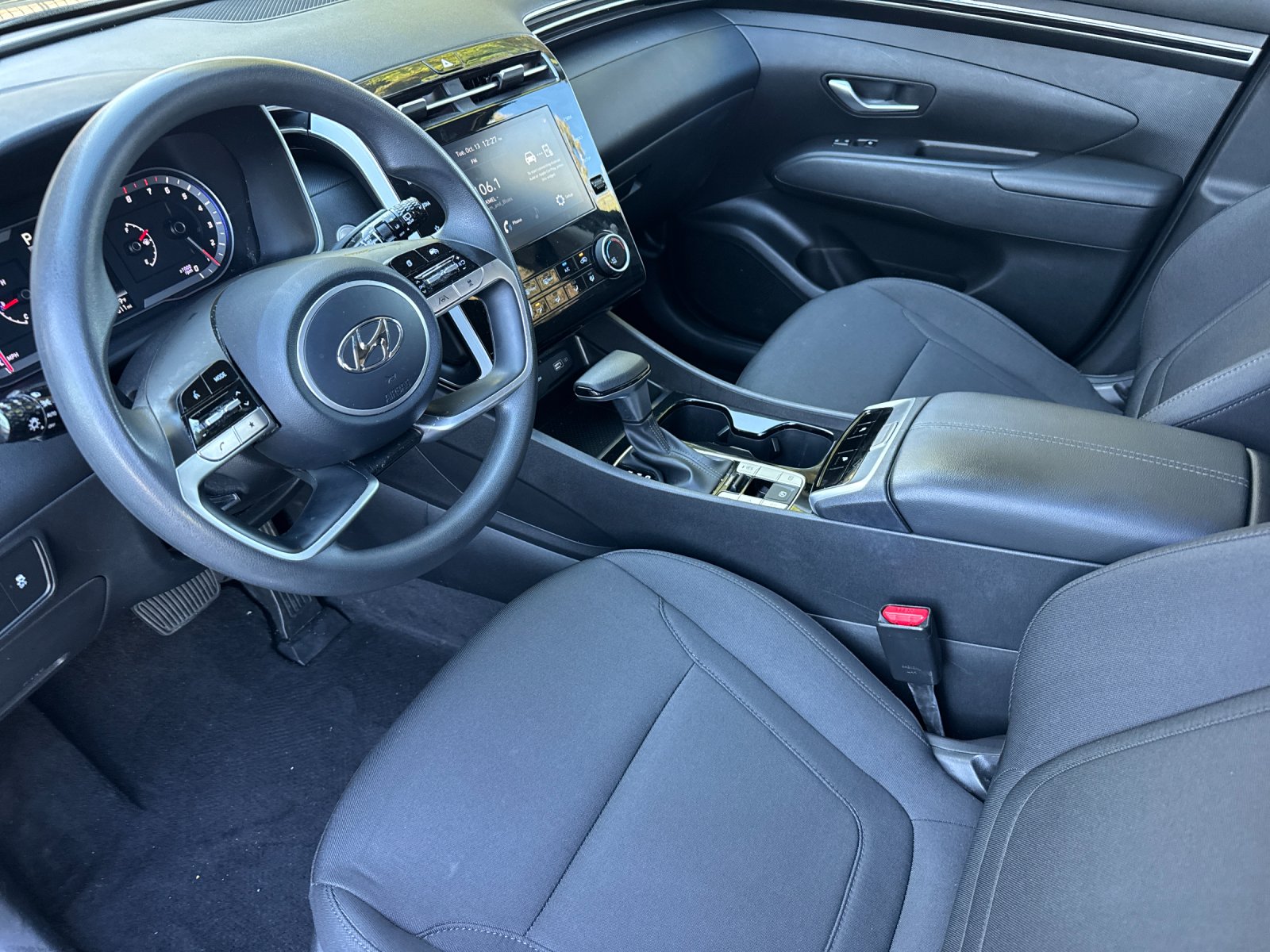 Certified Used 2022 Black Hyundai SEL image 9
