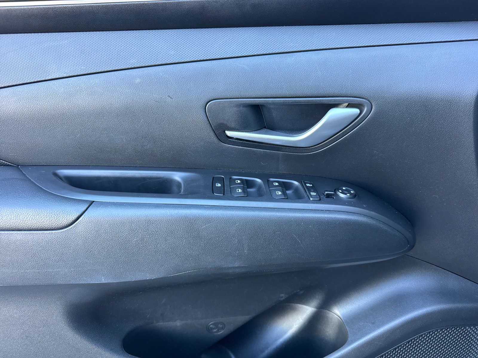 Certified Used 2022 Black Hyundai SEL image 10