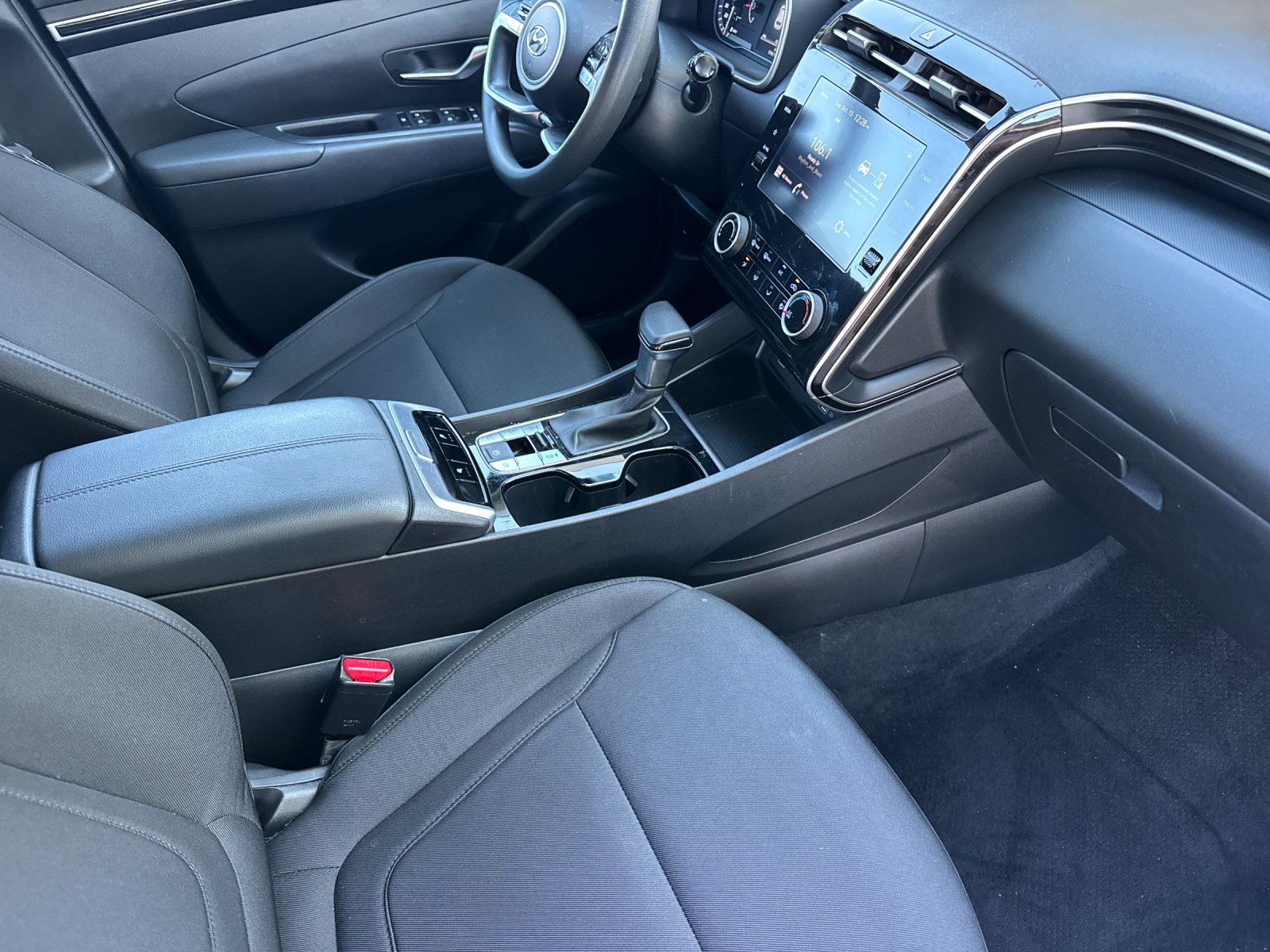 Certified Used 2022 Black Hyundai SEL image 15