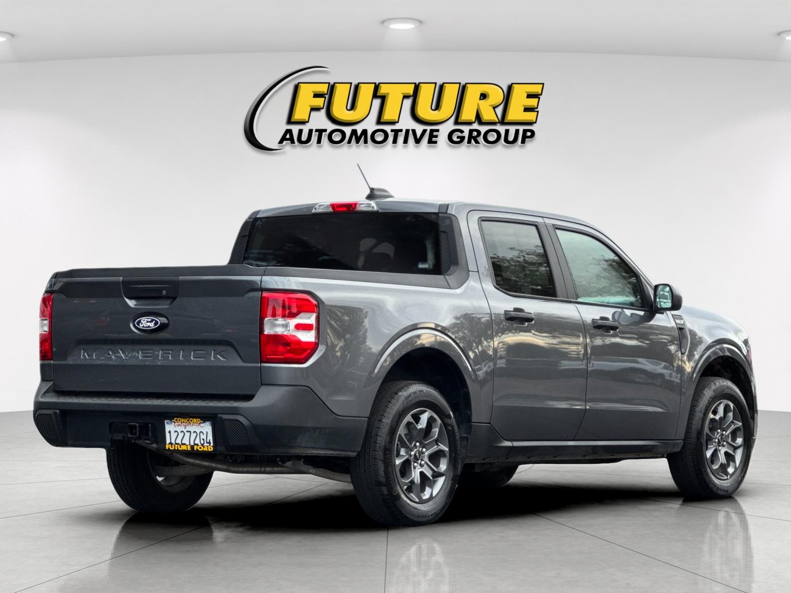 Used 2026 Gray Ford XLT image 3