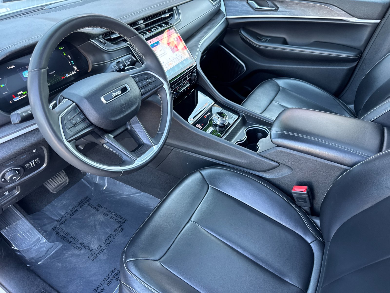 Used 2024 White Jeep 4xe image 9