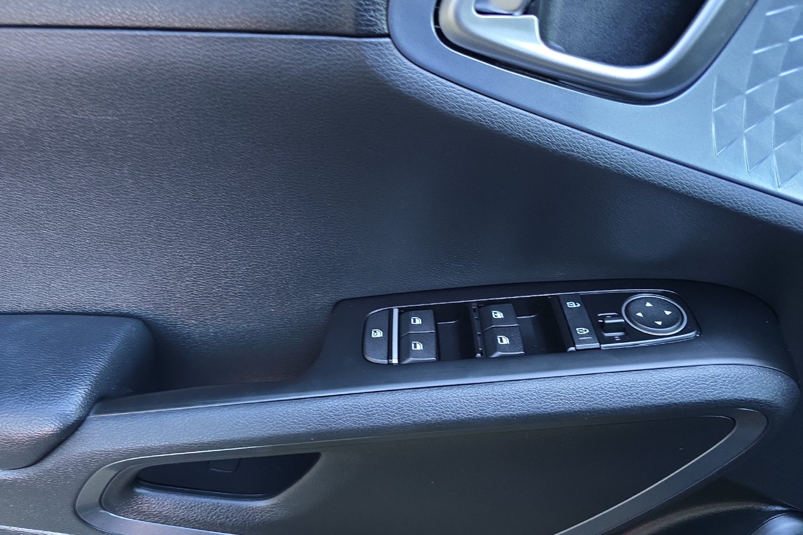 Used 2020 Gray Kia S image 8