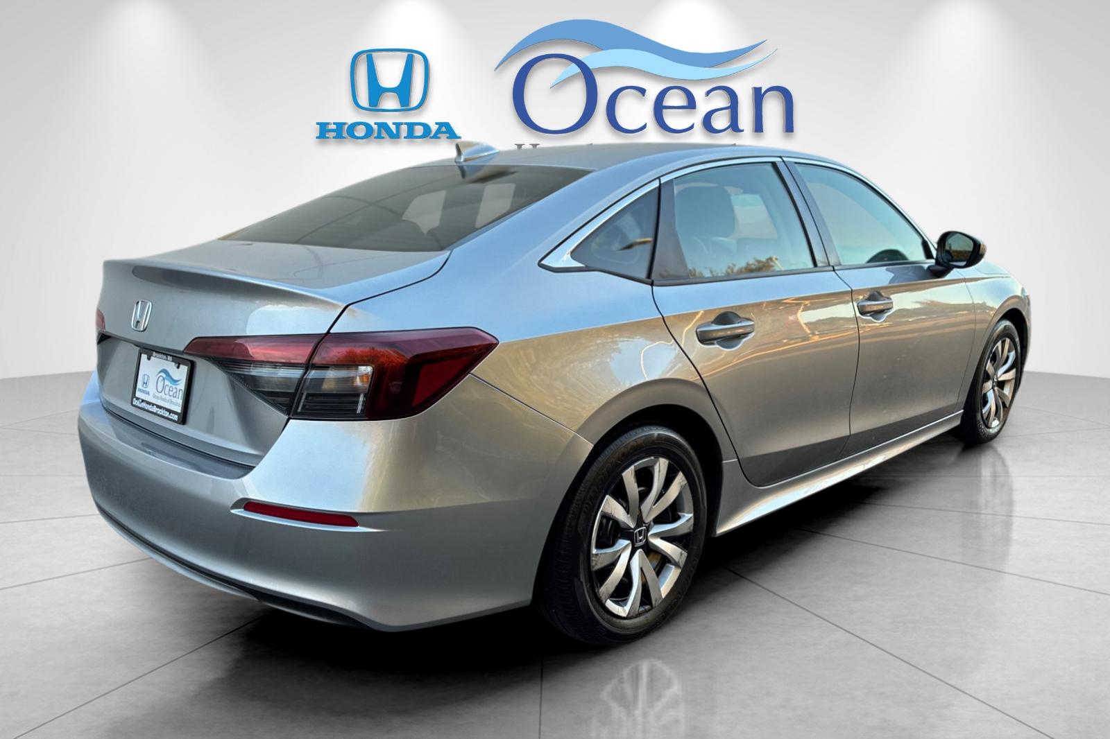Used 2026 Solar Silver Metallic Honda LX image 3