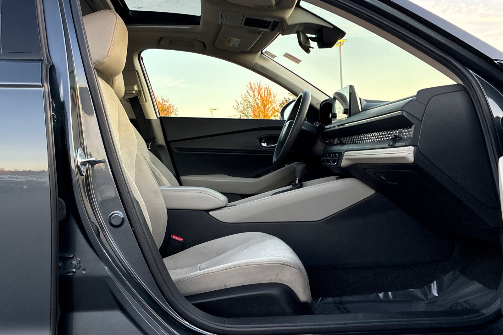 Used 2023 Meteorite Gray Metallic Honda EX image 21