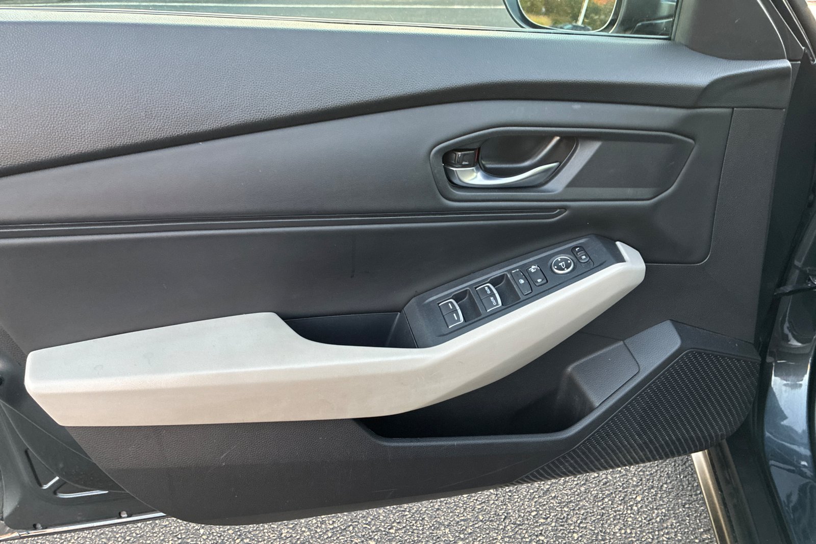 Used 2023 Meteorite Gray Metallic Honda EX image 12