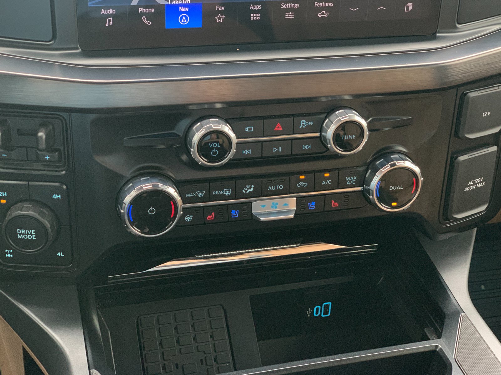 Used 2026 White Ford Lariat image 24