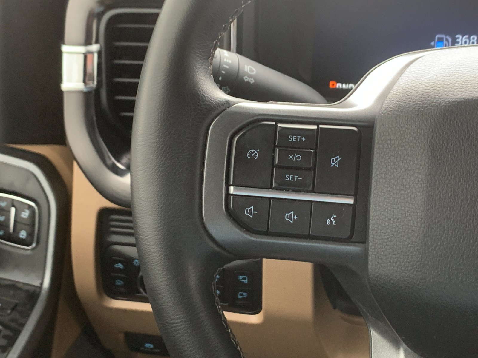 Used 2026 White Ford Lariat image 28