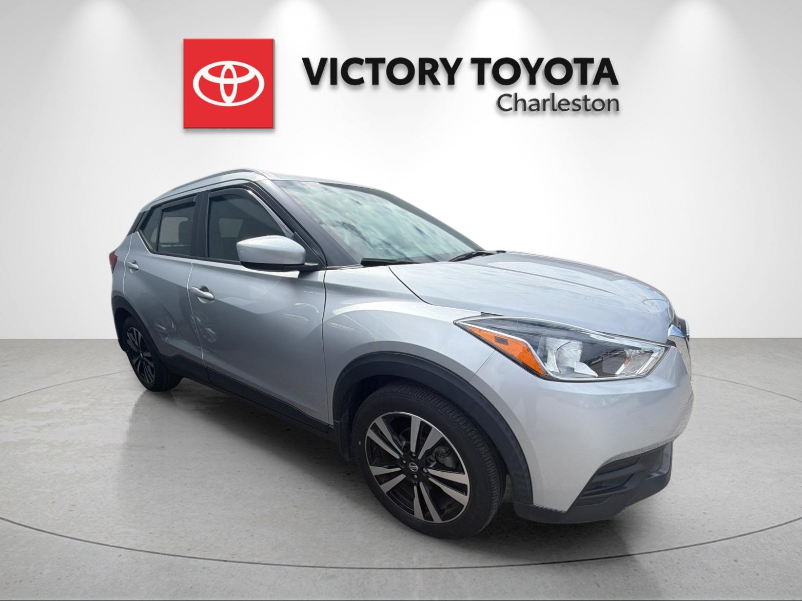 Used 2020 Silver Nissan SV image 5