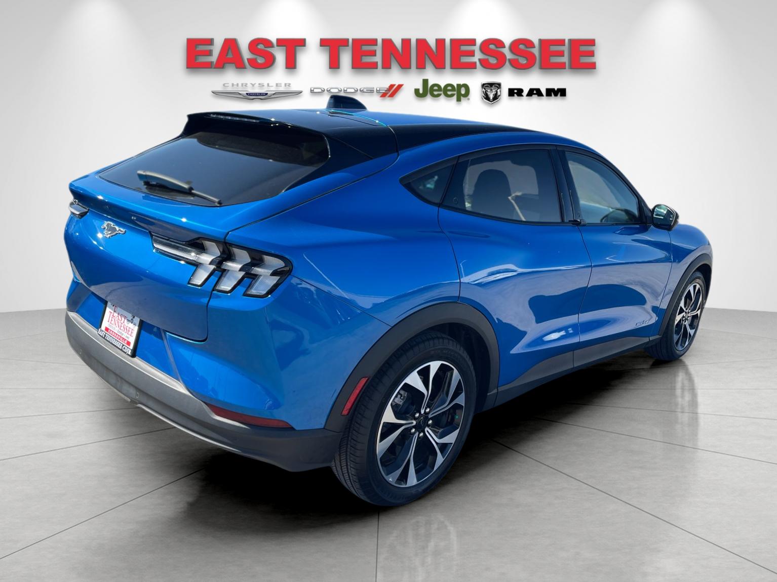 Used 2025 Blue Ford Select image 3