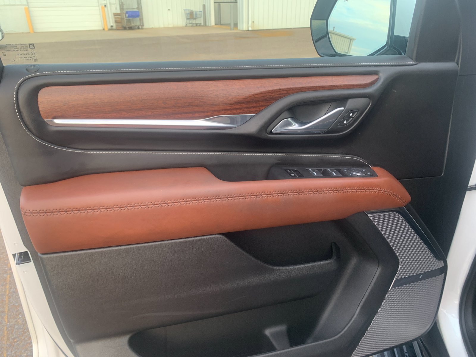Used 2024 White GMC Denali Ultimate image 13