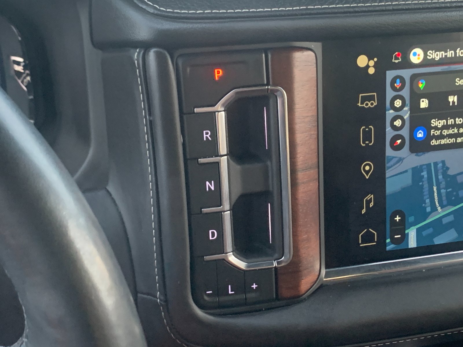 Used 2024 White GMC Denali Ultimate image 29