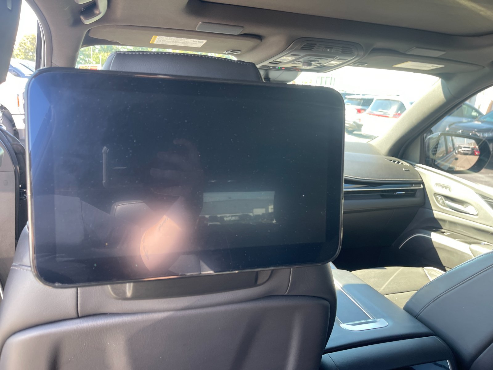Used 2023 Black Cadillac Sport image 18