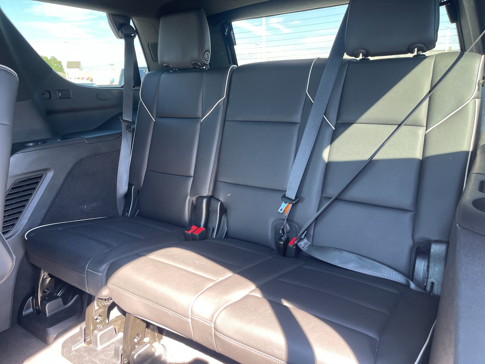 Used 2023 Black Cadillac Sport image 19