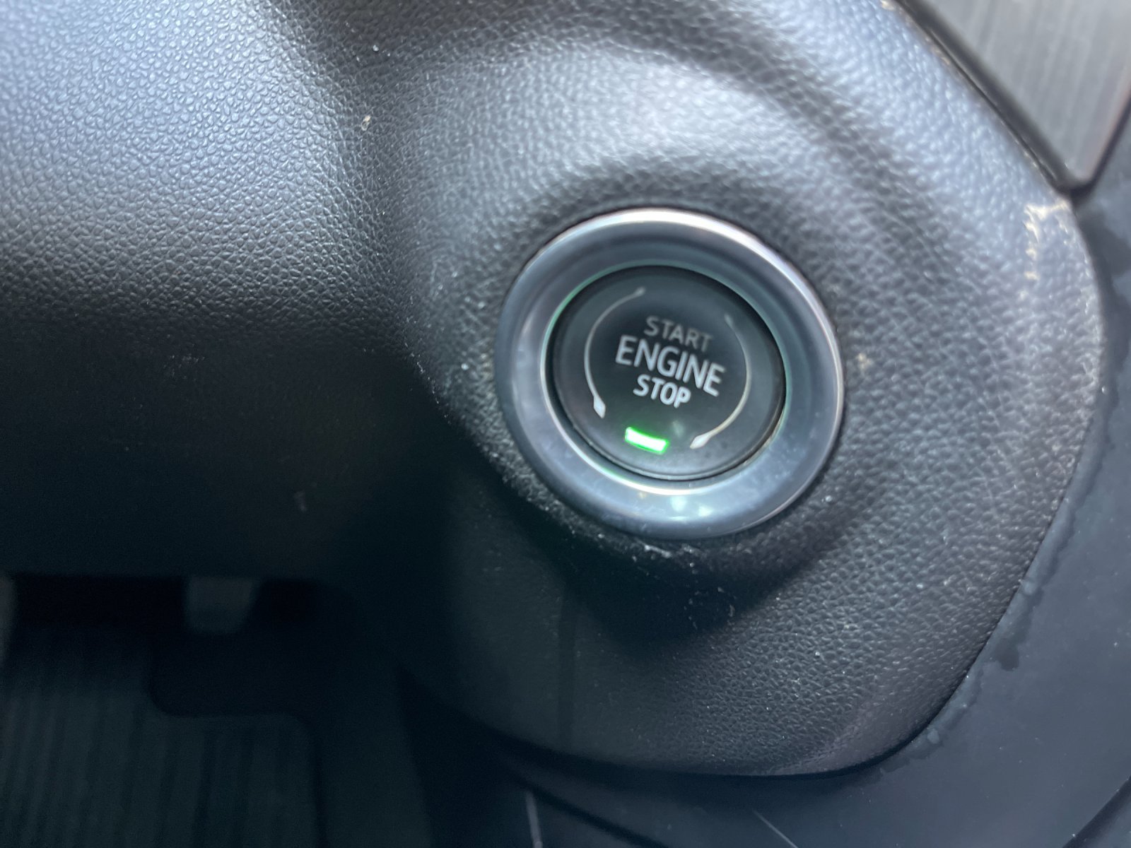 Used 2022 Green GMC Denali image 27